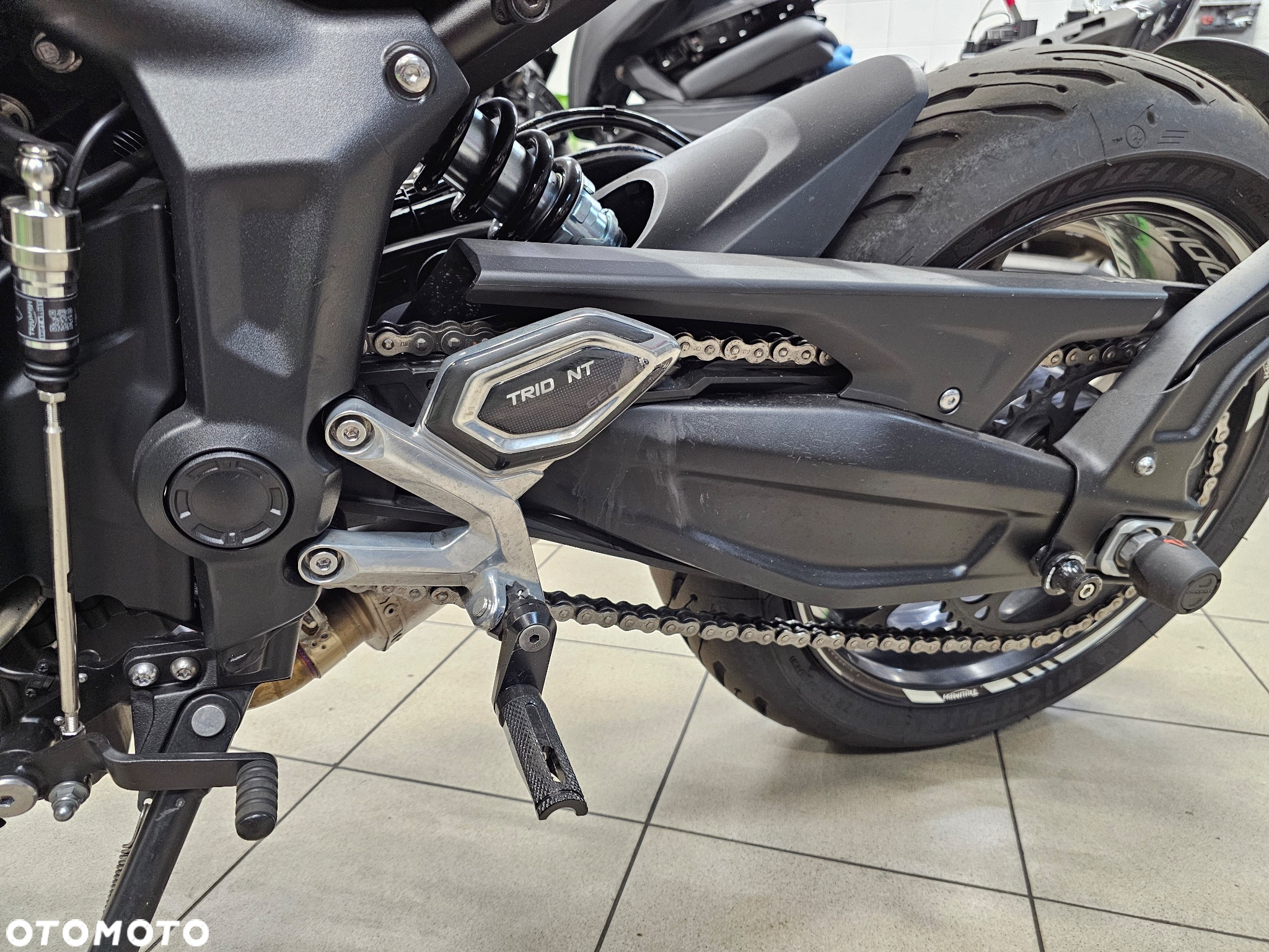 Triumph Trident - 3