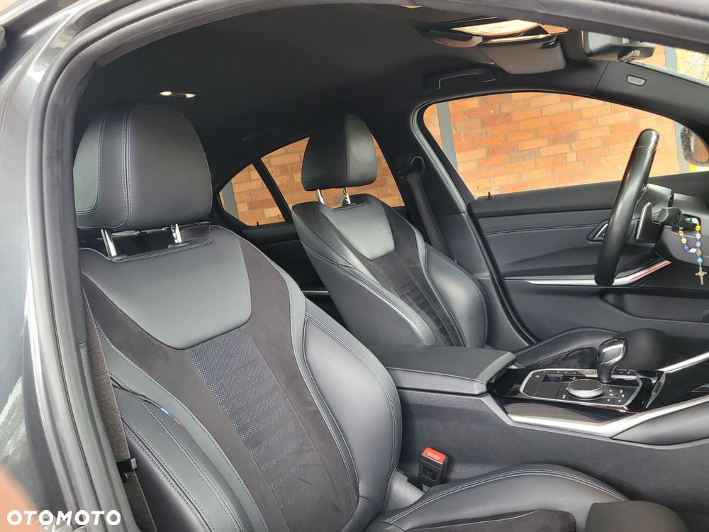 BMW Seria 3 330e - 16