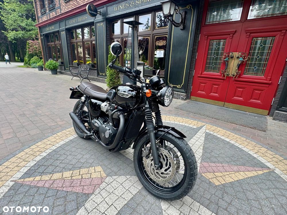 Triumph Bonneville - 2