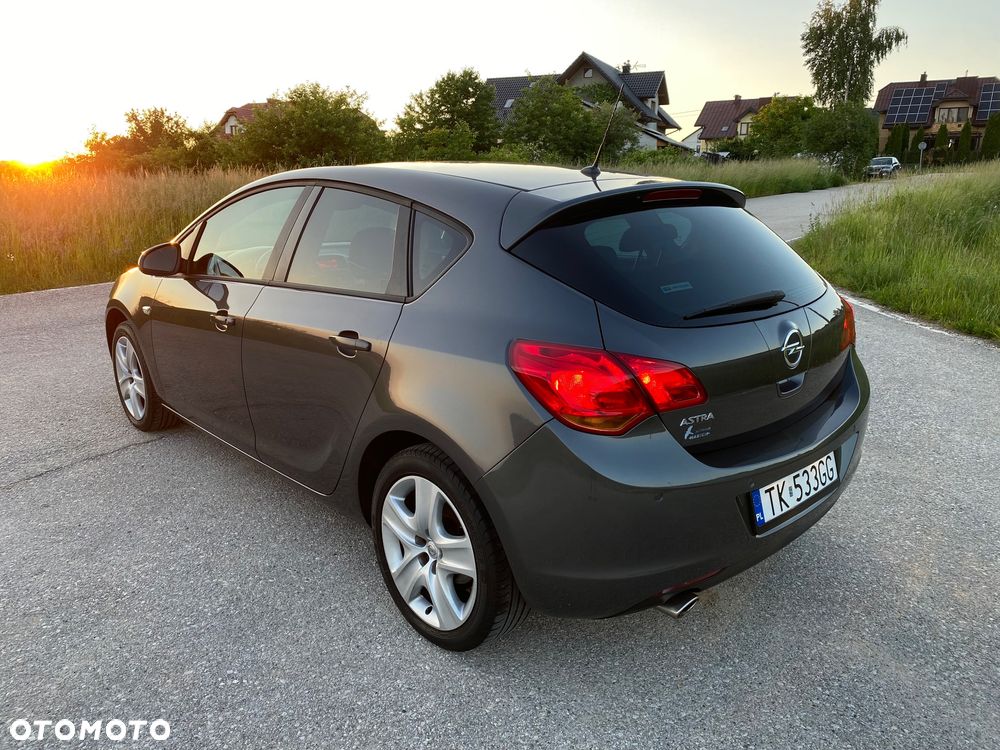 Opel Astra 1.4 Turbo Design Edition - 5