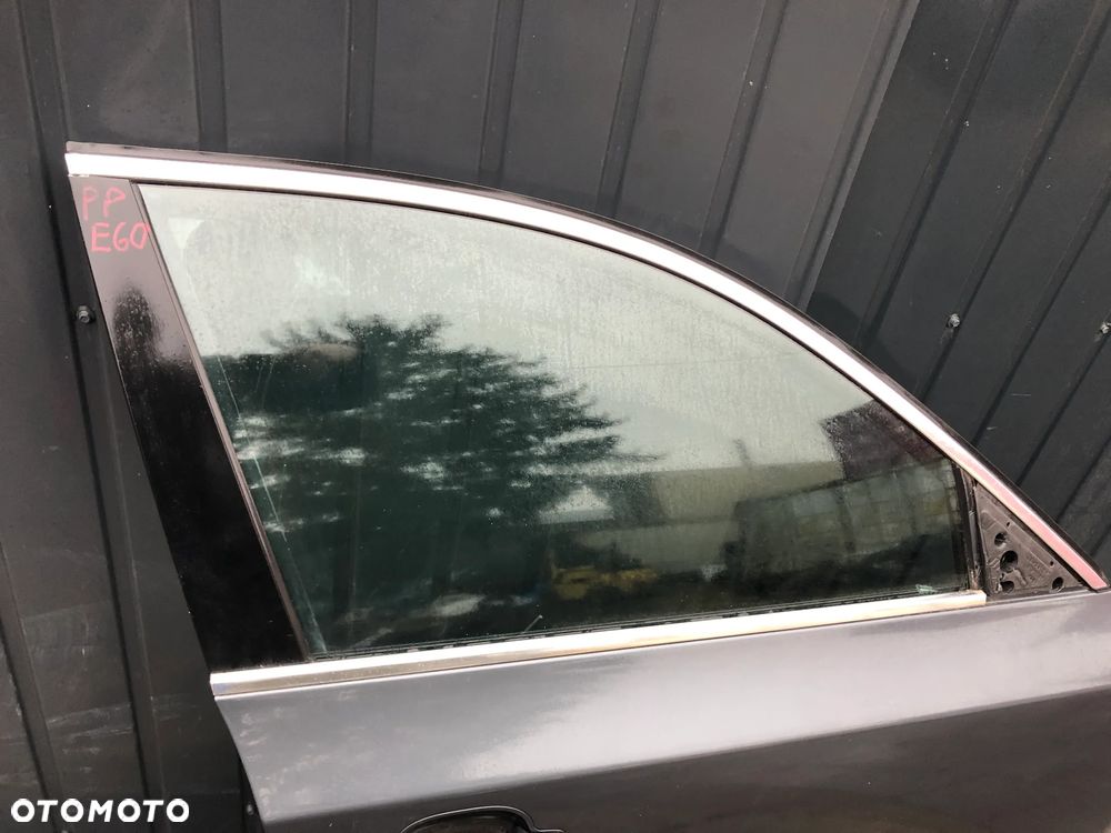 DRZWI PRAWY PRZÓD BMW 5 E60 E61 A68/7 - 8