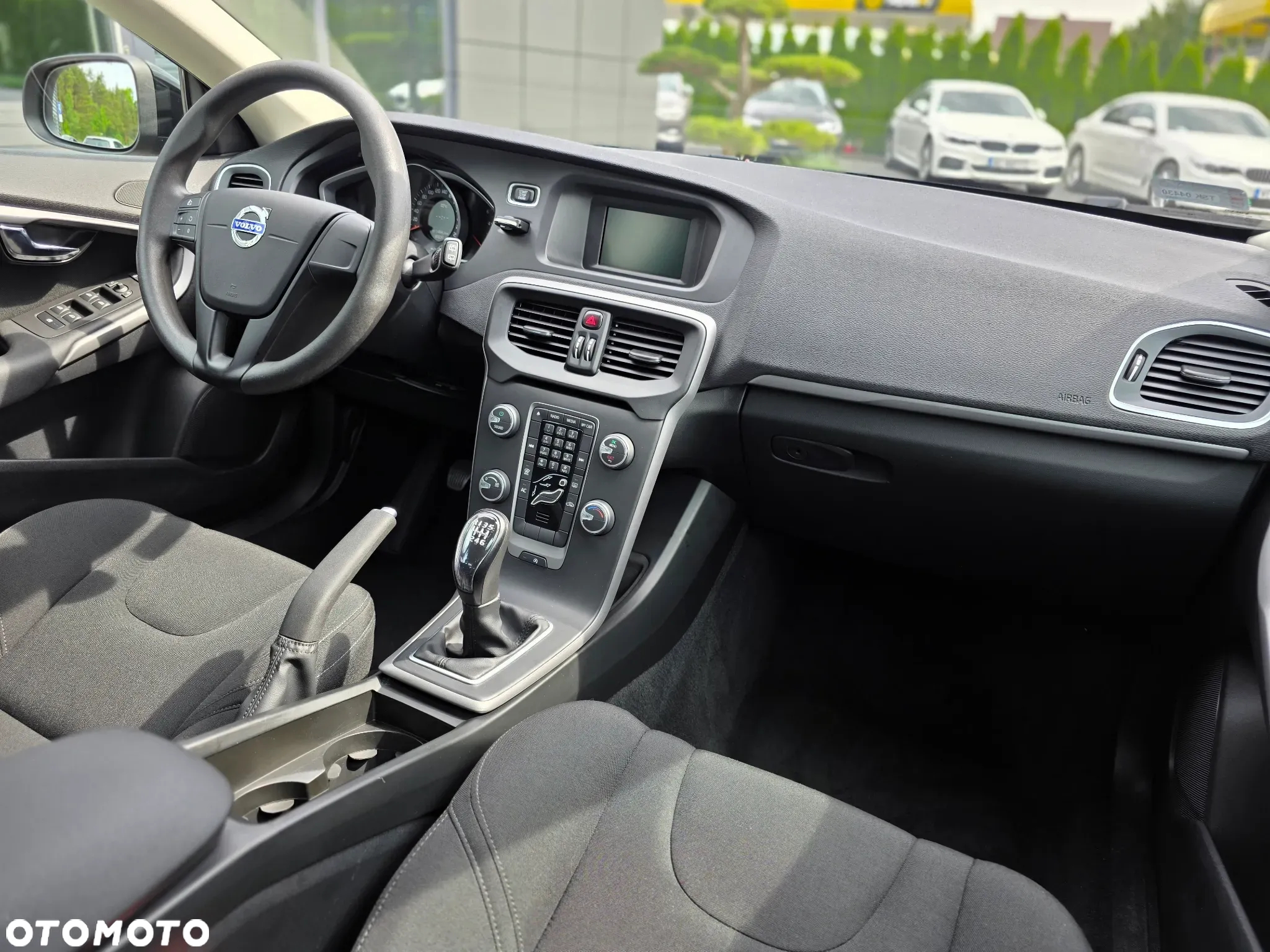 Volvo V40 D2 Momentum - 23