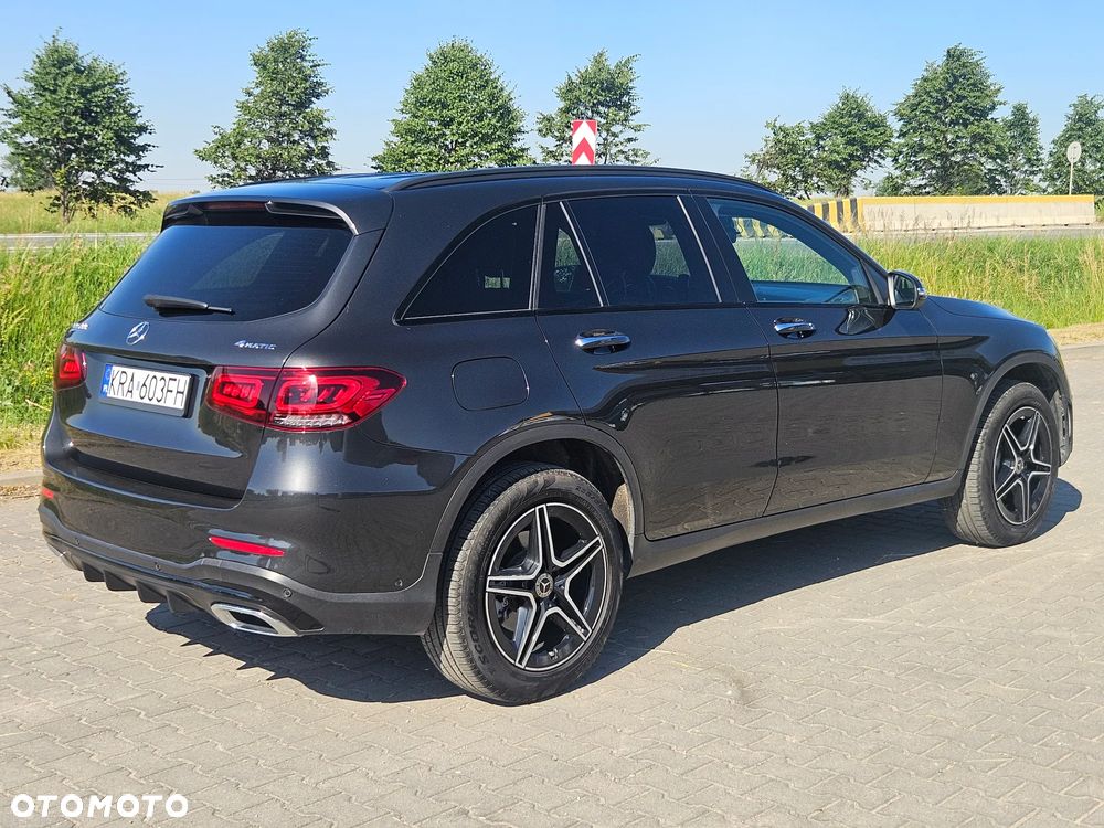 Mercedes-Benz GLC 300 4Matic 9G-TRONIC AMG Line - 6