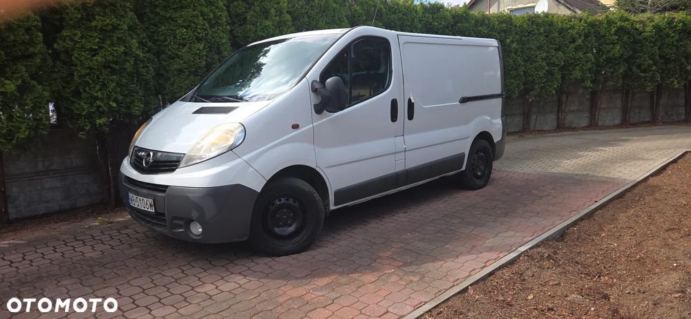 Opel VIVARO 2.5 dci - 17