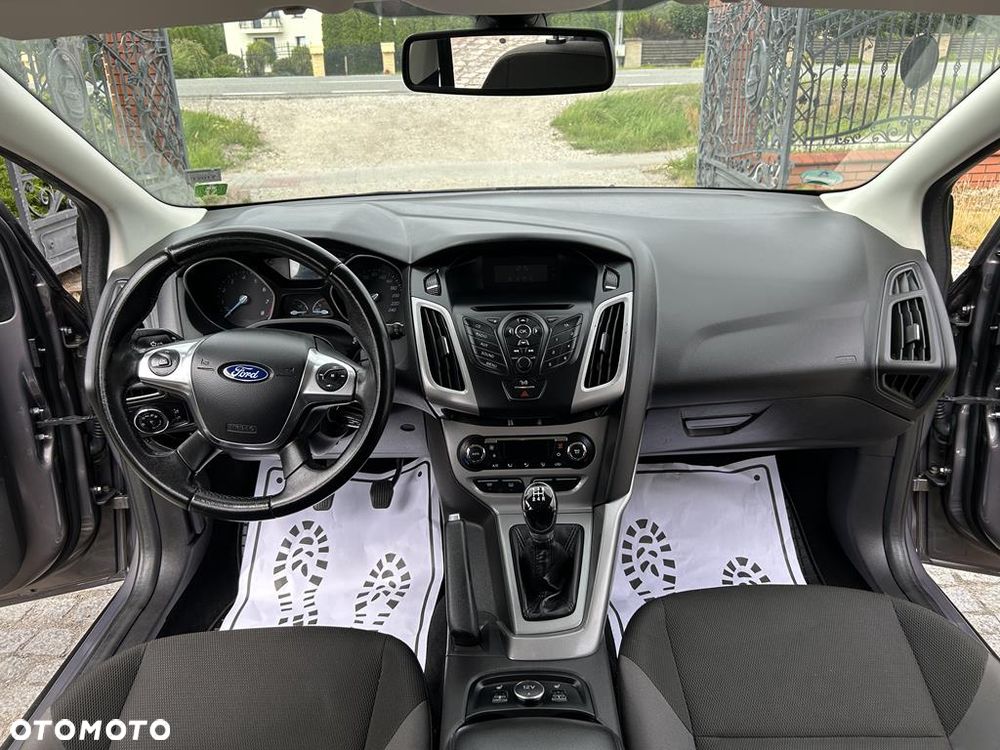 Ford Focus - 35