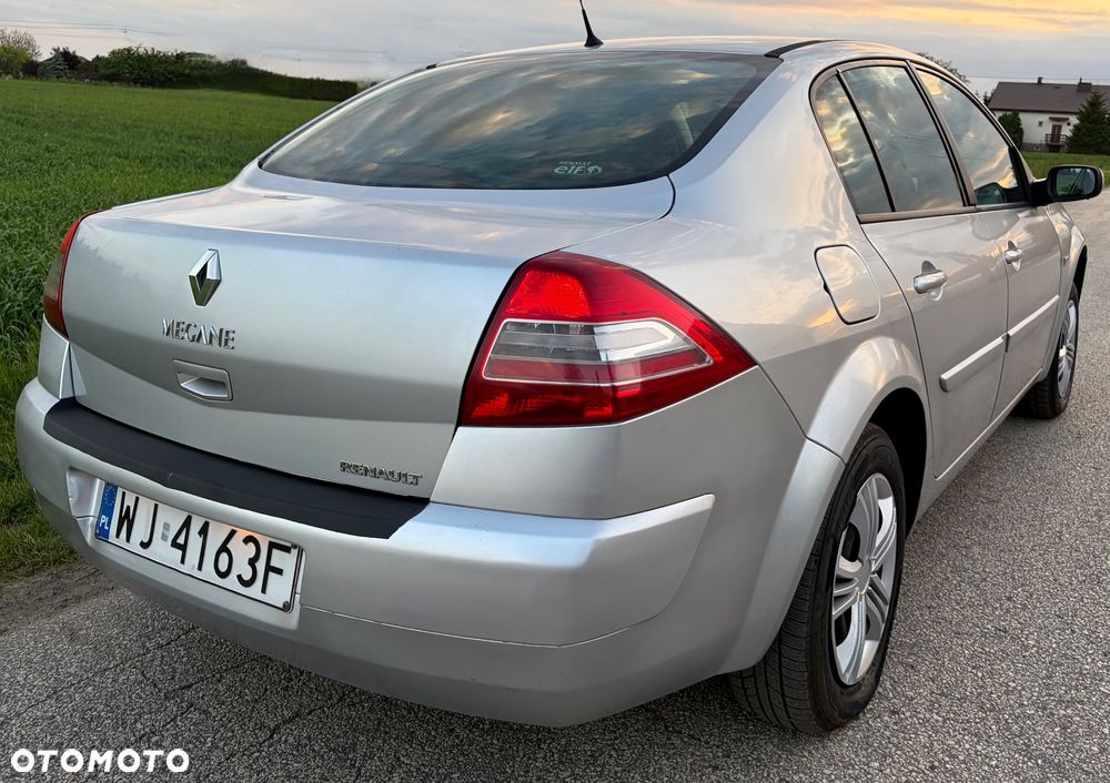 Renault Megane 1.6 Confort Privilege - 11