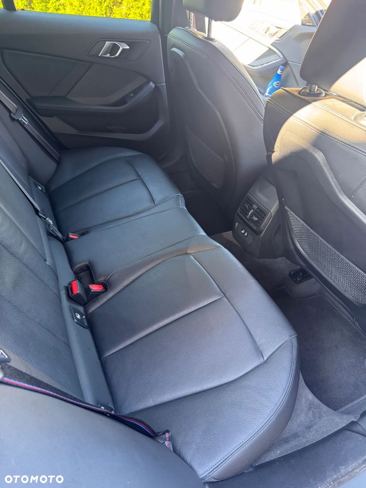 BMW Seria 1 2023 photo 2