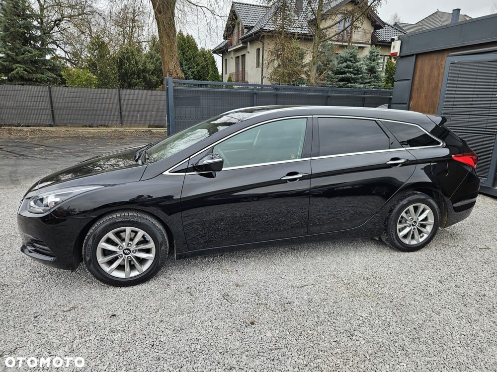 Hyundai i40 Kombi blue 1.6 Trend - 5
