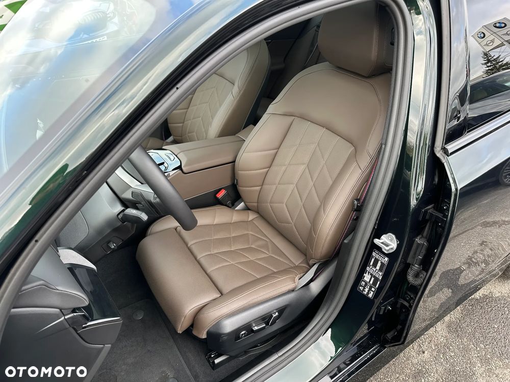 2026 BMW Seria 5, photograph 12