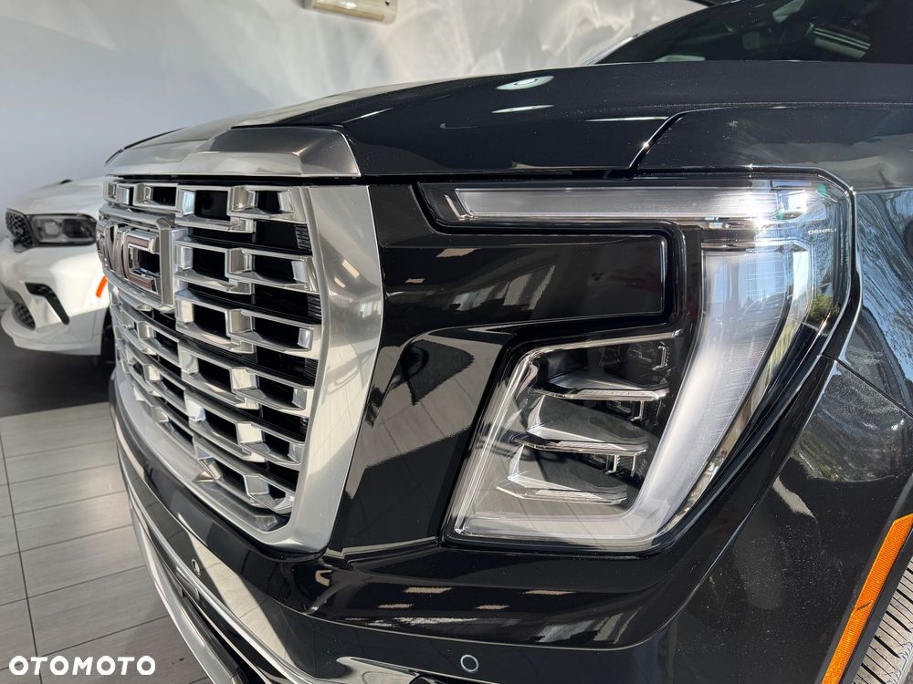 GMC Yukon - 8