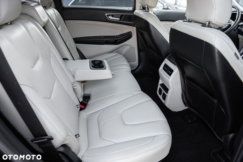 Ford Edge - 8
