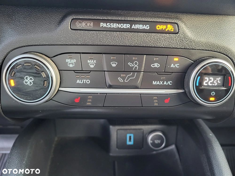 Ford Kuga - 22