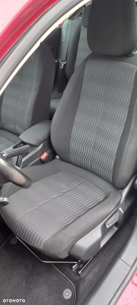 Peugeot 308 1.2 PureTech Business Line S&S - 28