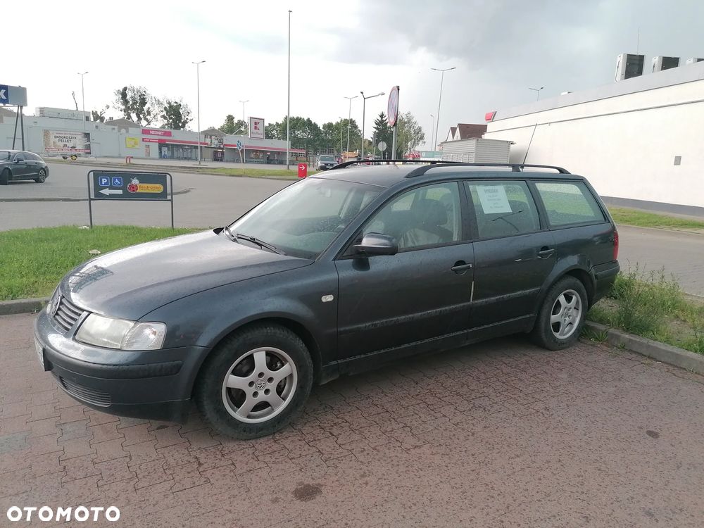 Volkswagen Passat 1.9 TDI Comfortline - 3