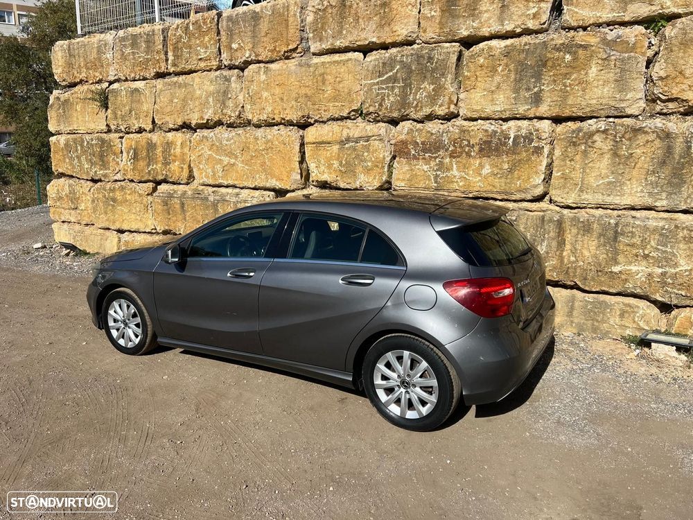 Mercedes-Benz A 160 d Urban - 11