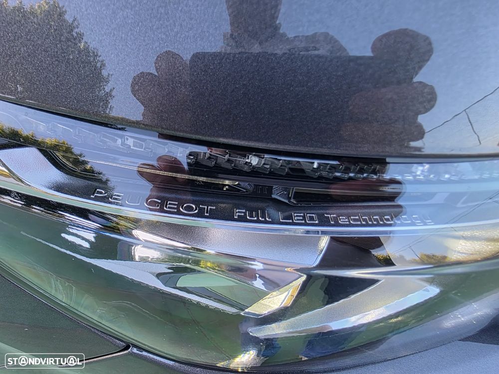 Peugeot 3008 1.6 Hybrid GT Pack e-EAT8 - 40