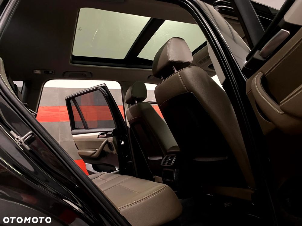 BMW X3 xDrive20d - 28