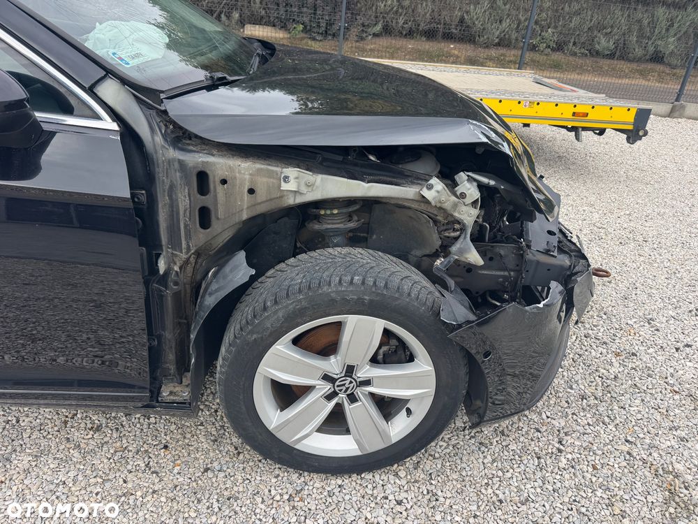 Volkswagen Passat 2.0 TSI Elegance DSG - 20