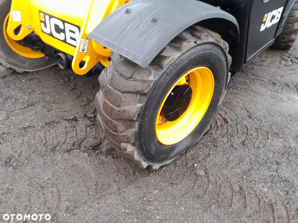JCB 525-60 - 16
