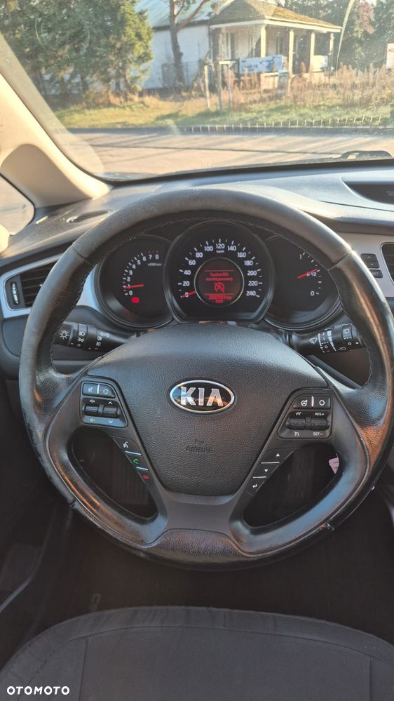 Kia Ceed 1.6 GDI Edition 7 - 11