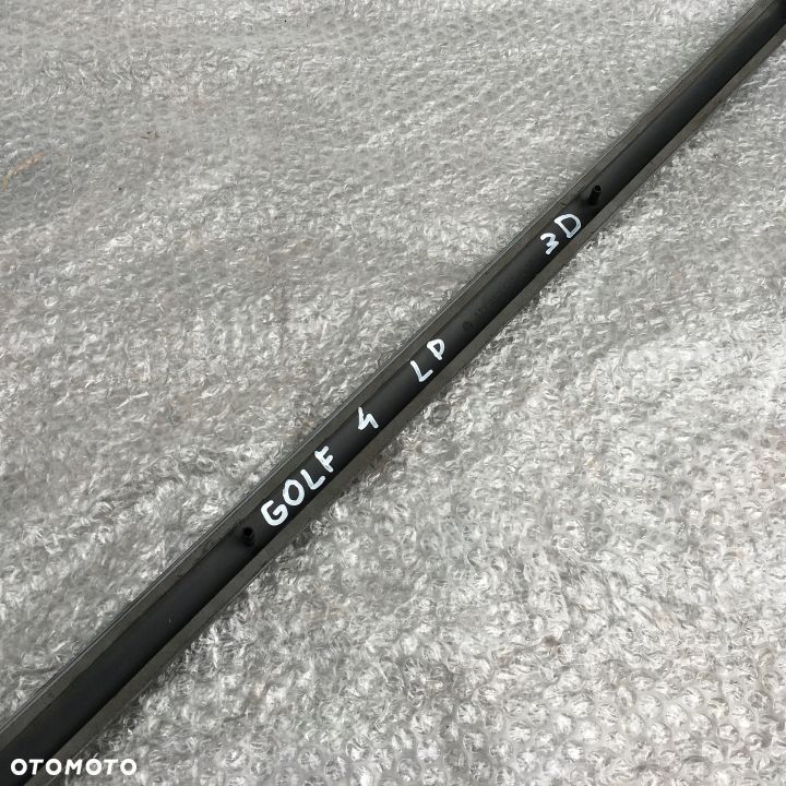 LISTWA DRZWI LEWA GOLF IV 3D GRANATOWA 1J3853515B - 5