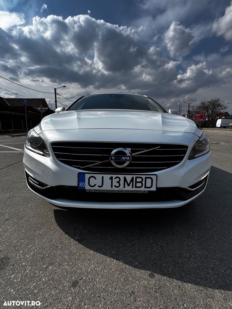 Volvo V60 D6 Plug-In-Hybrid AWD Geartronic Pure Limited - 3