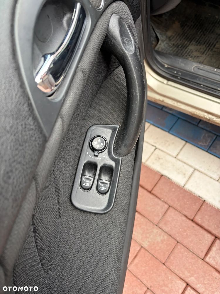 Alfa Romeo 147 1.6 Twin Spark Impression - 10