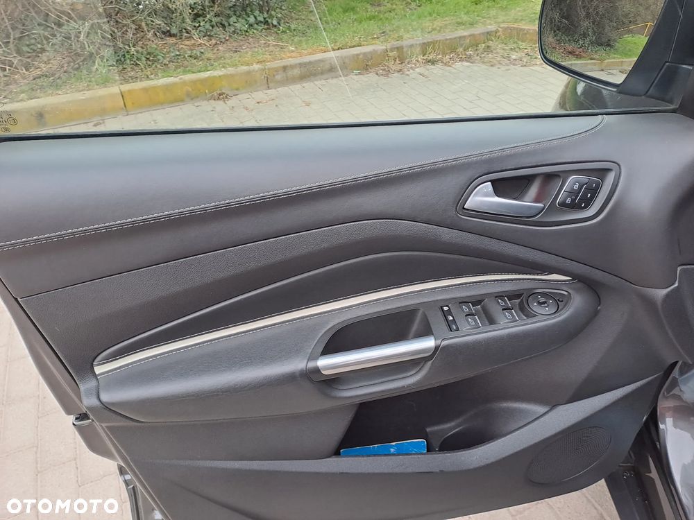 Ford Kuga 2.0 TDCi 4x4 Vignale - 14