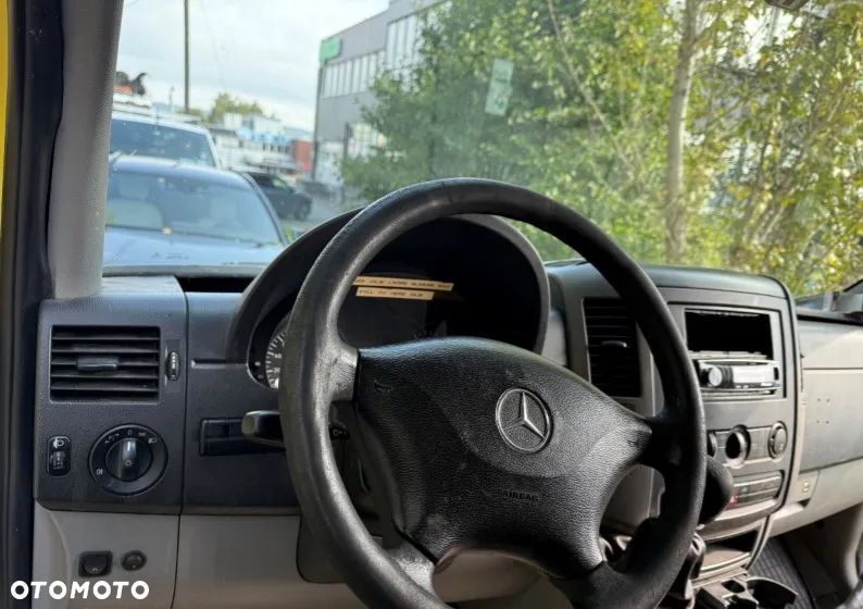 Mercedes-Benz Sprinter - 5