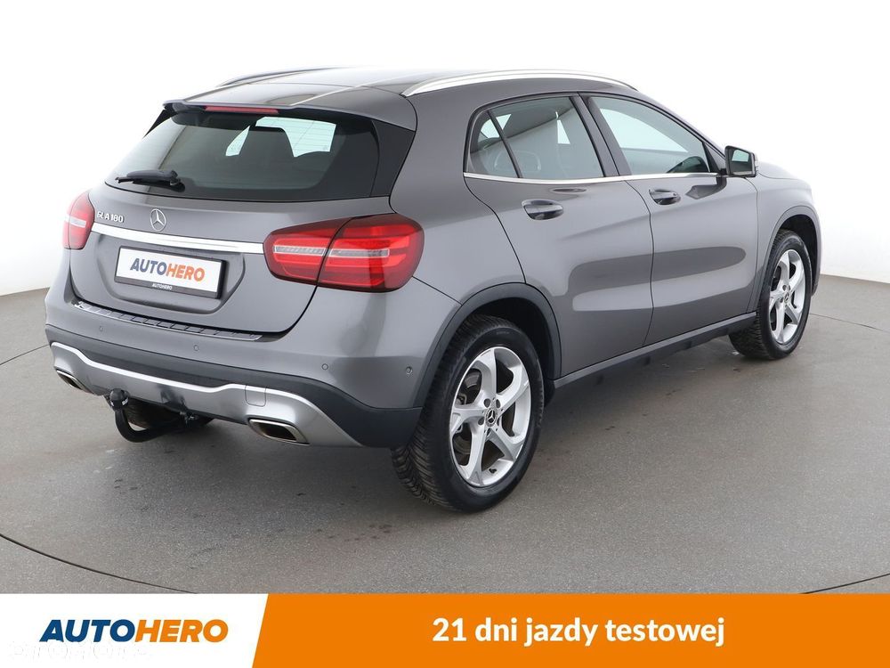 Mercedes-Benz GLA - 6