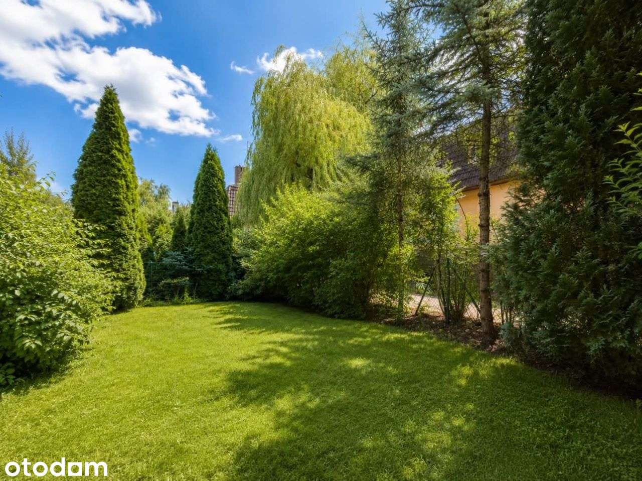 Dwupoziomowe mieszkanie z garażem i ogrodem 75m2