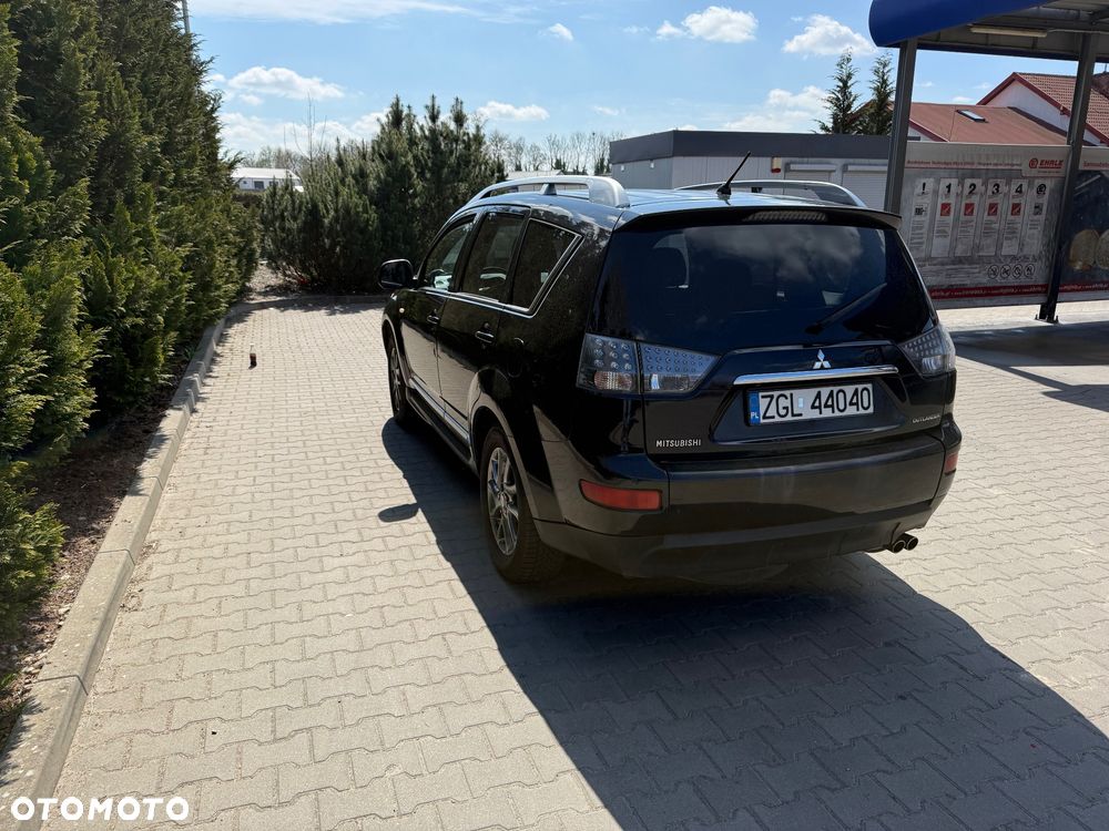 Mitsubishi Outlander 2.4 Instyle NAVI CVT - 4