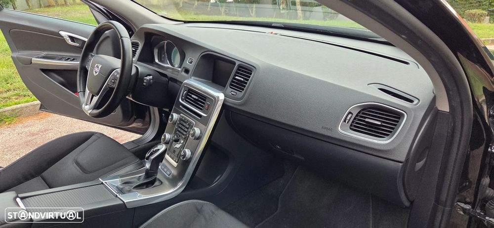Volvo V60 - 25