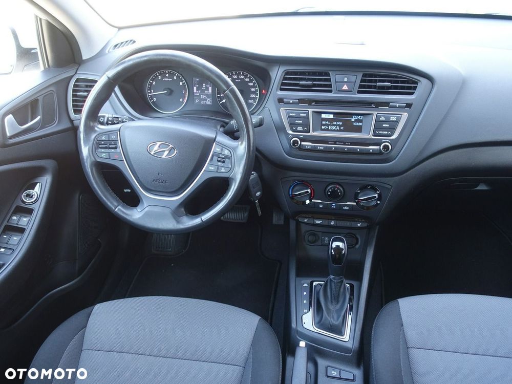 Hyundai i20 1.4 Automatik Trend - 18