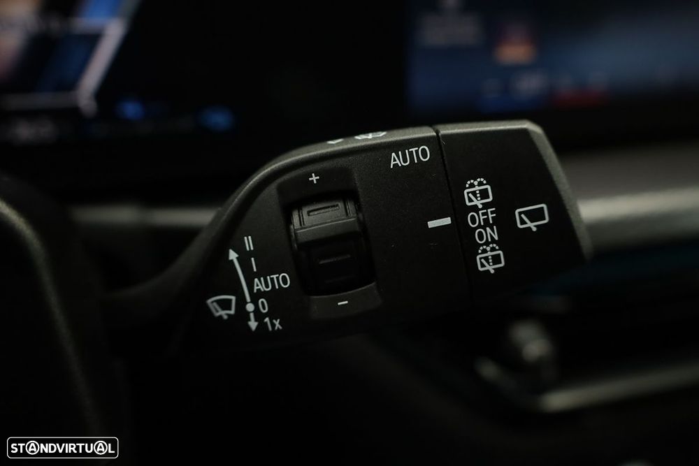 BMW 330 e Edição Desportiva M Auto - 17