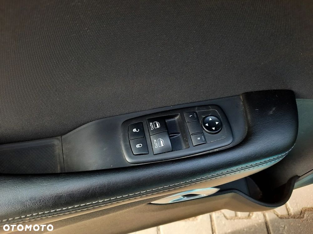 Dodge Challenger 3.6 SXT - 15