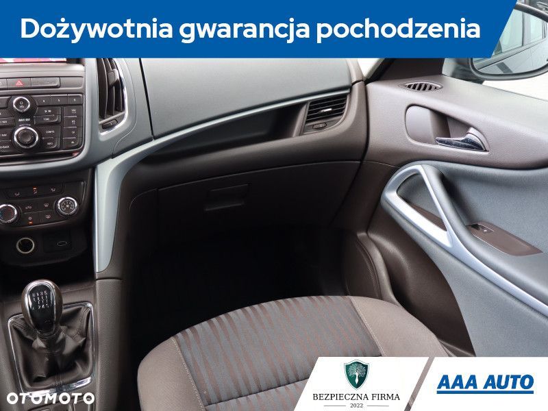 Opel Zafira - 9