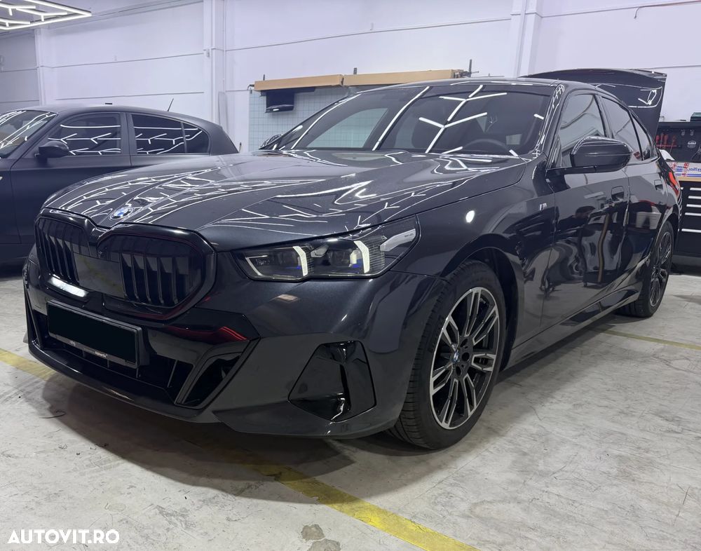 BMW Seria 5 520i Aut. - 8