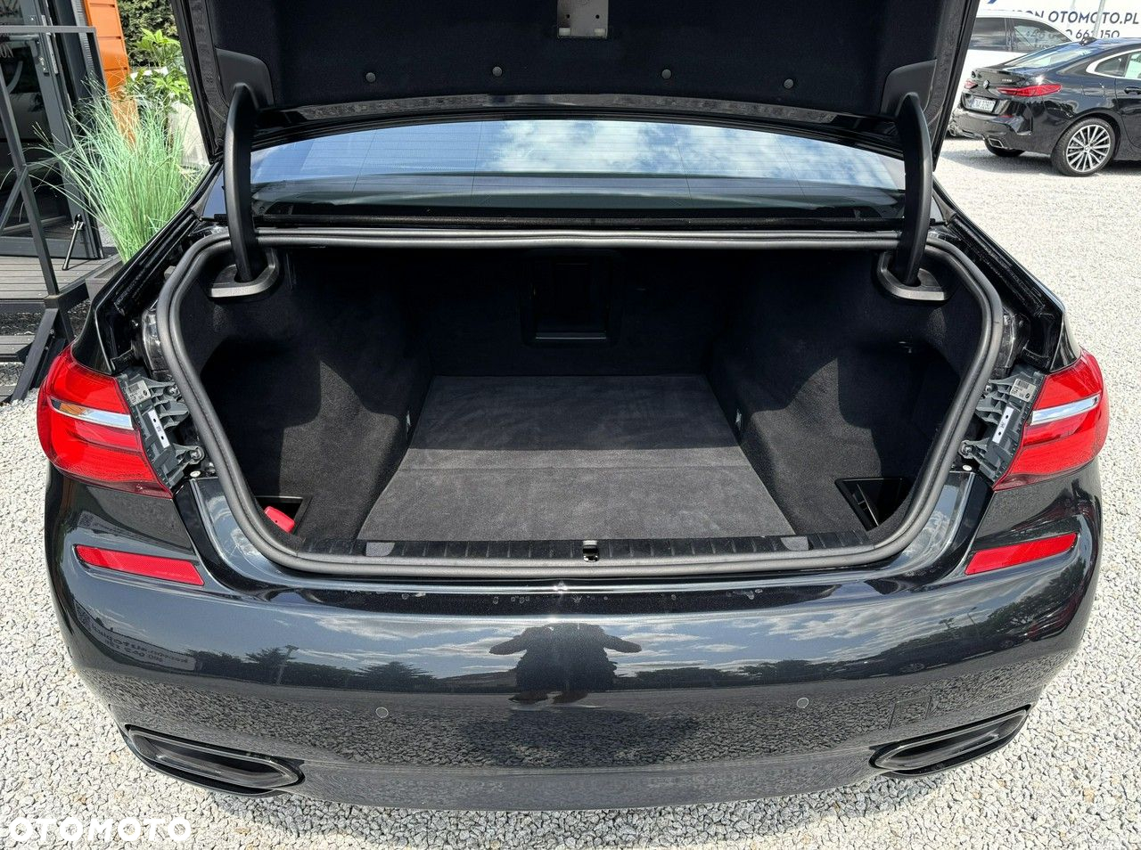 BMW Seria 7 740i - 35