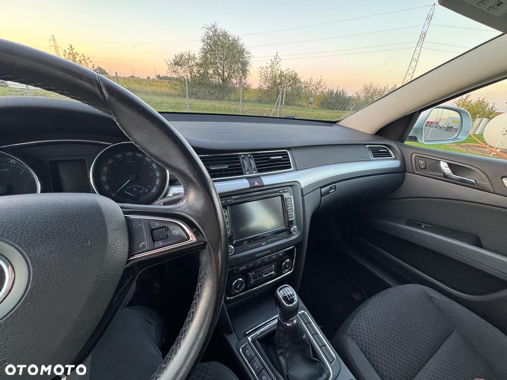 Skoda Superb 2.0 TDI Active - 14