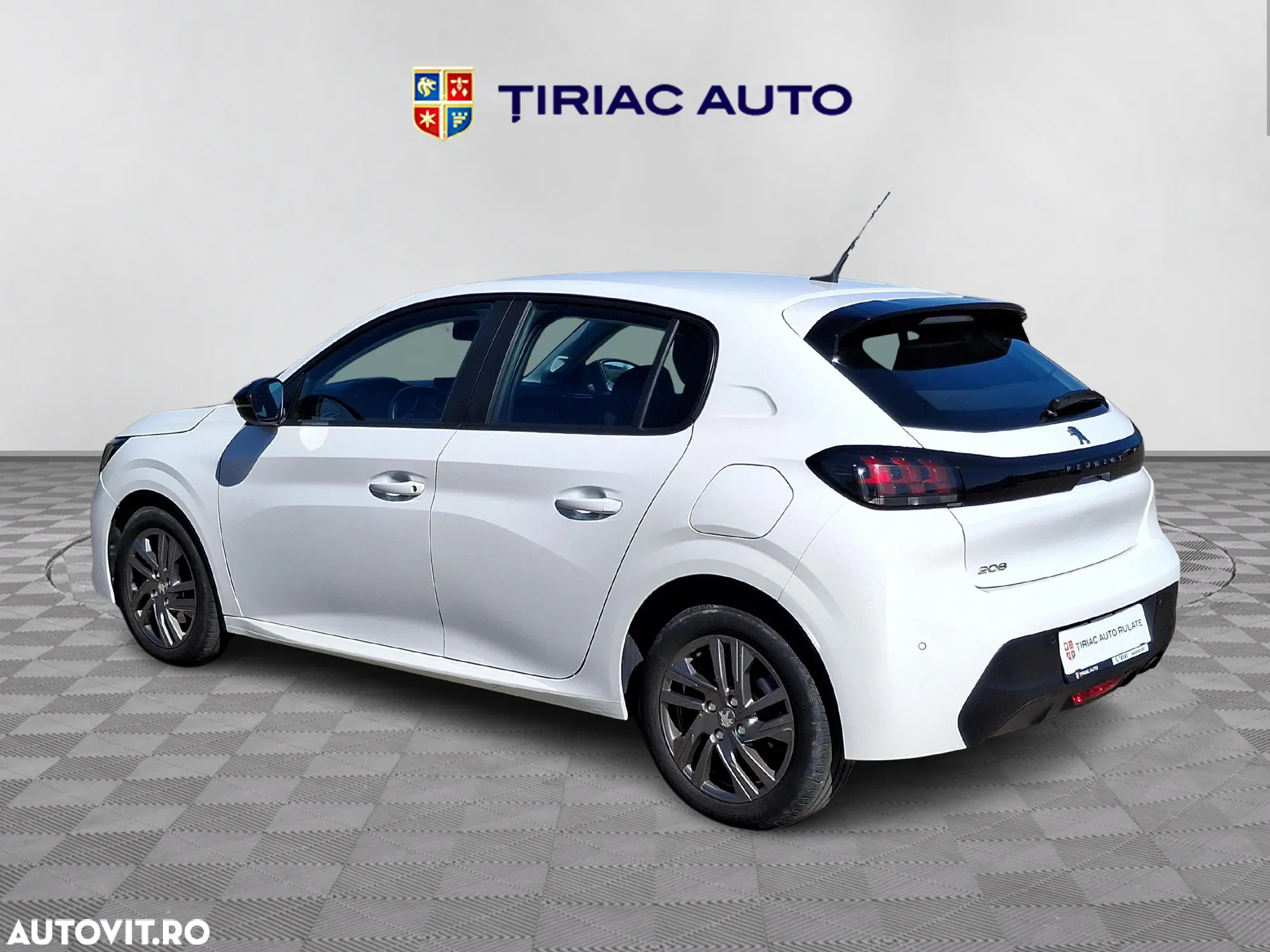 Peugeot 208 - 4