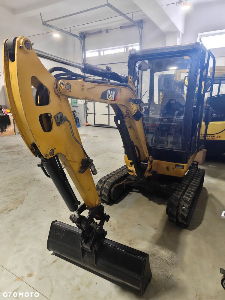 Caterpillar 301.7D - 3