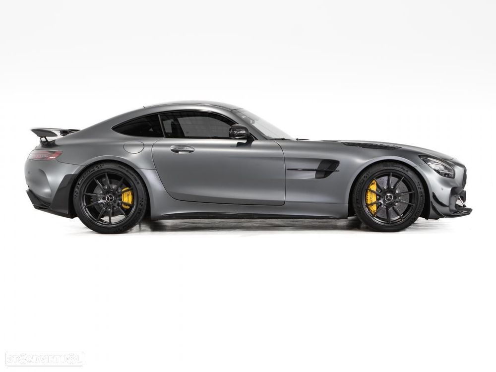 Mercedes-Benz AMG GT R - 2