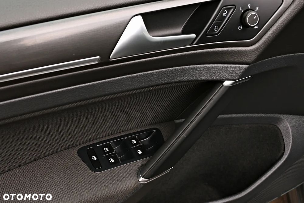 Volkswagen Golf GTD 2.0 TDI SCR DSG - 27