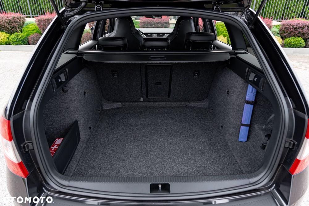 Skoda Octavia 2.0 TDI DSG RS - 21
