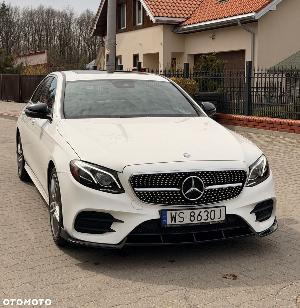 Mercedes-Benz Klasa E 300 9G-TRONIC AMG Line - 1