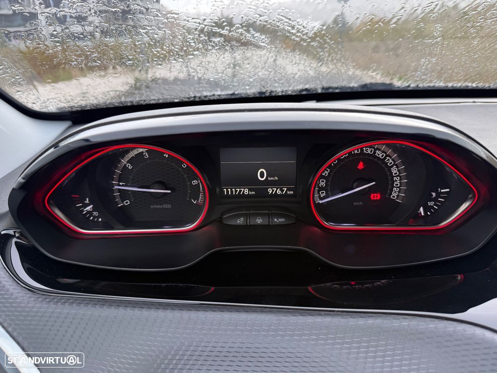 Peugeot 2008 1.2 PureTech GT Line - 15