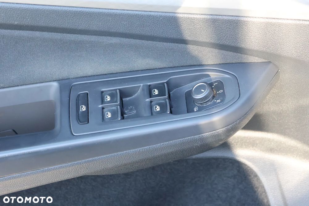 Volkswagen Golf Variant 2.0 TDI SCR DSG Comfortline - 18