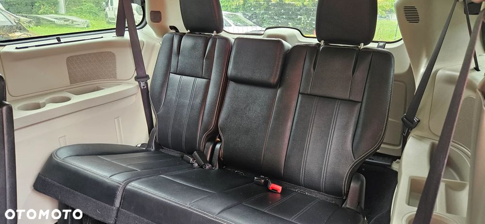 Chrysler Town & Country 3.6 Touring - 7