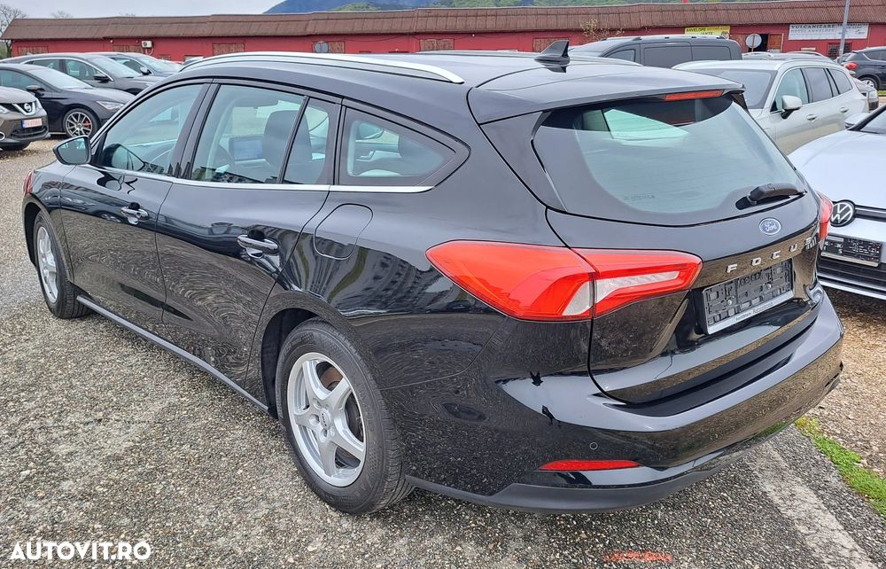 Ford Focus 1.5 EcoBlue Start-Stopp-System COOL&CONNECT - 10